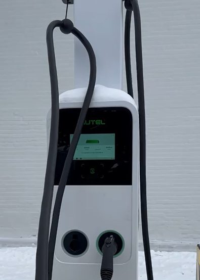Macalester charger